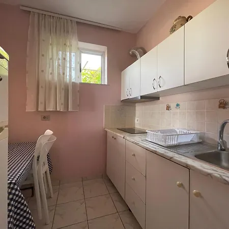 Pensionat Vila Hiso Qeparo